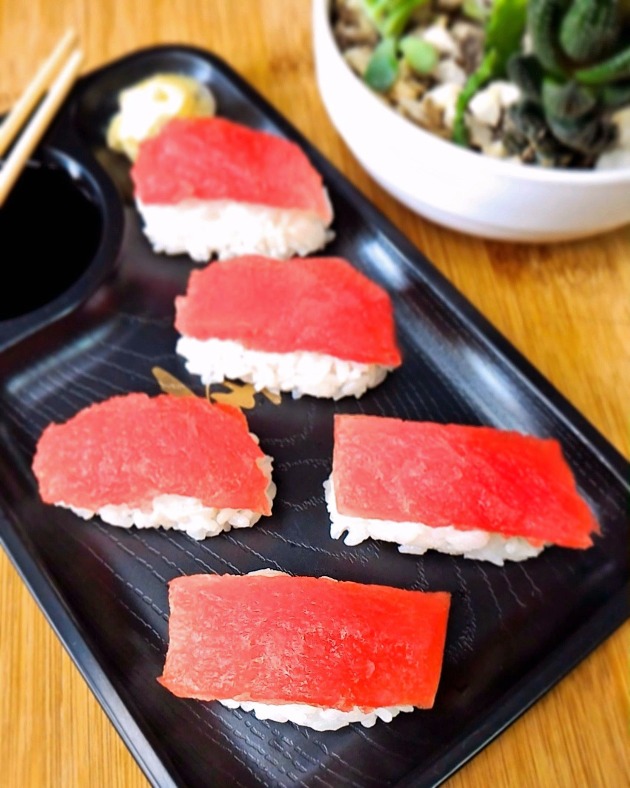 Como fazer niguiri (e uma dica de sushi vegano) – COZINHANDO PARA 2 OU 1